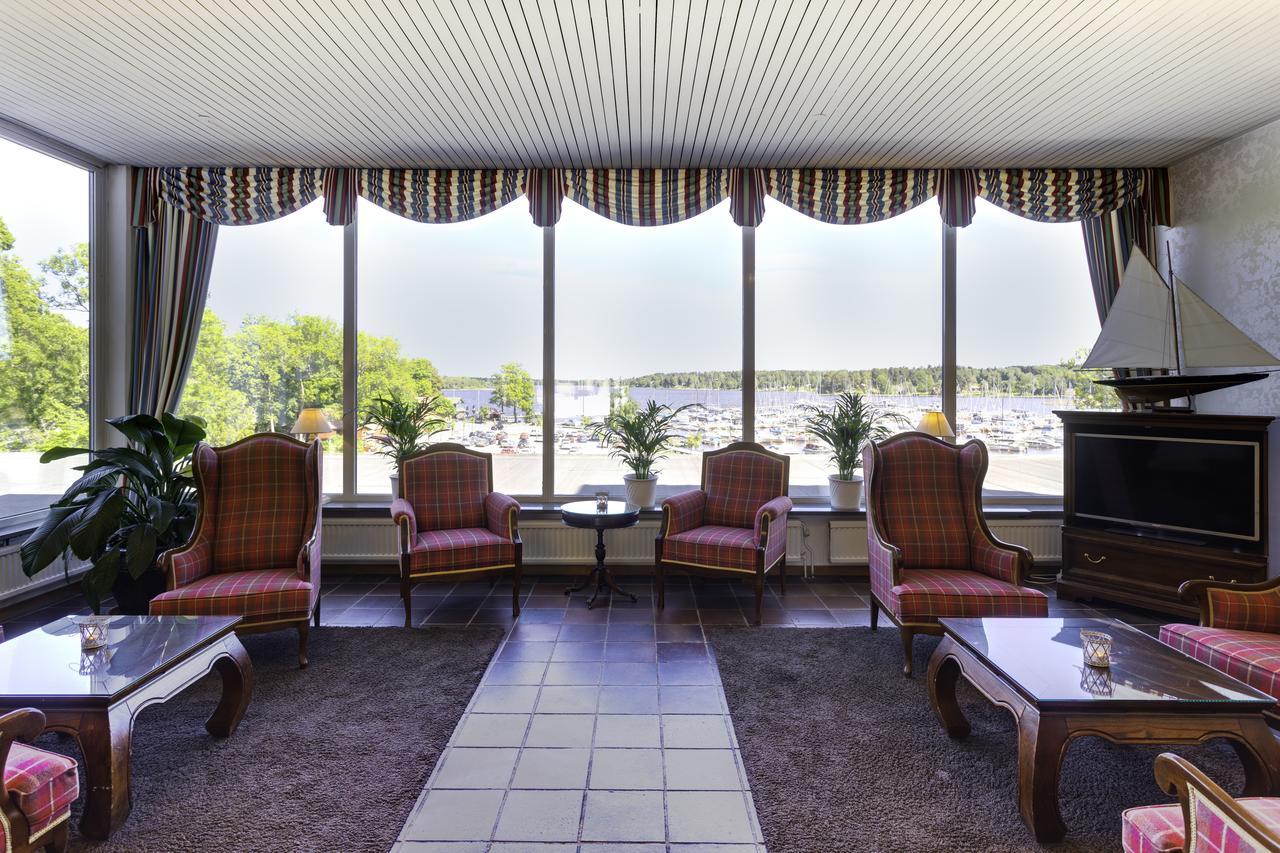 Sundbyholms Slott Hotel Exterior photo